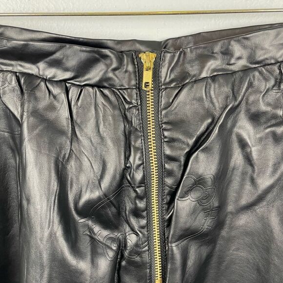 NWT Hello Kitty Faux Leather Black Midi Skirt Size XXL - Picture 5 of 6